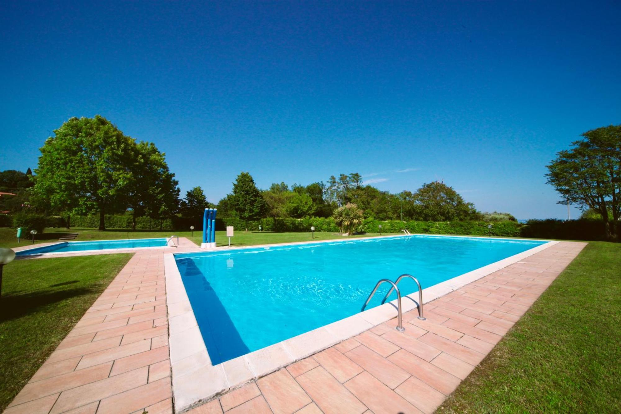 Amazing View With Two Swimming Pools Near *
