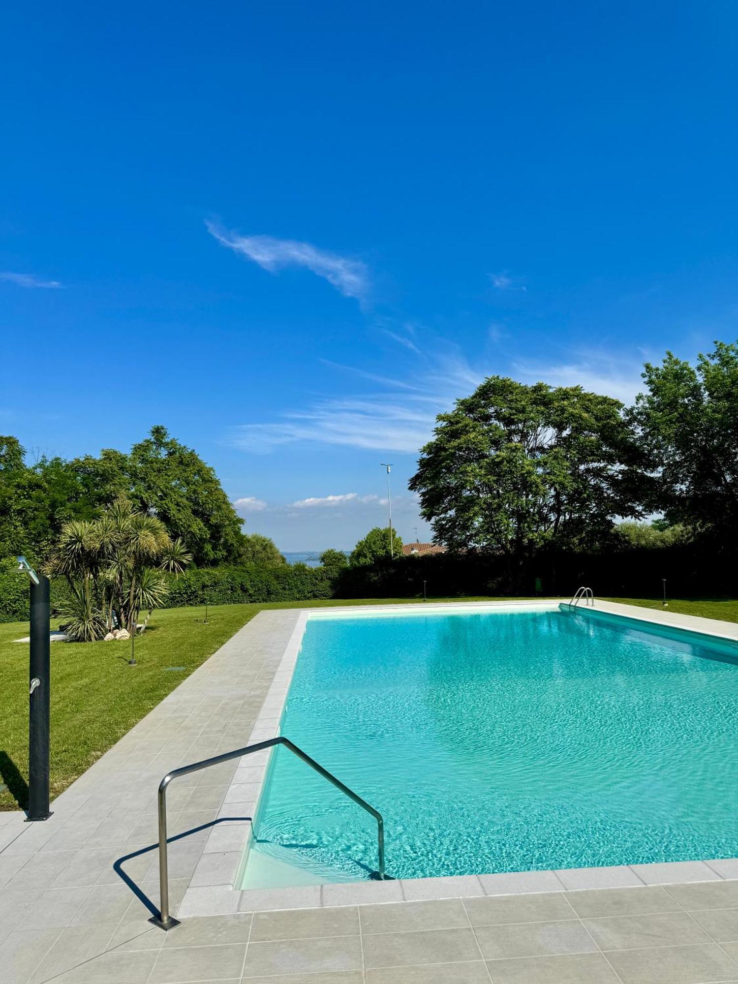 Apartment Amazing View With Two Swimming Pools Near *